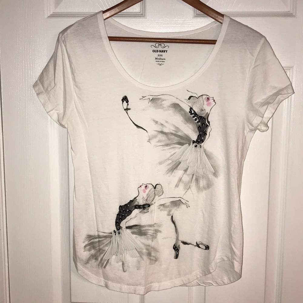 OLD NAVY WOMEN’S BALLERINA T-SHIRT